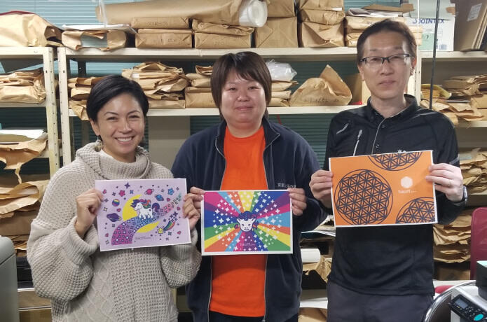 morukan.art - who prints the colorful pocket for our great tote bag